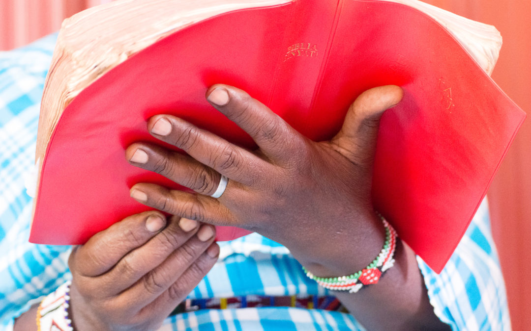 KENYA: des Bibles pour des enfants malvoyants