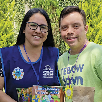 Moisés discovers that Jesus is his friend